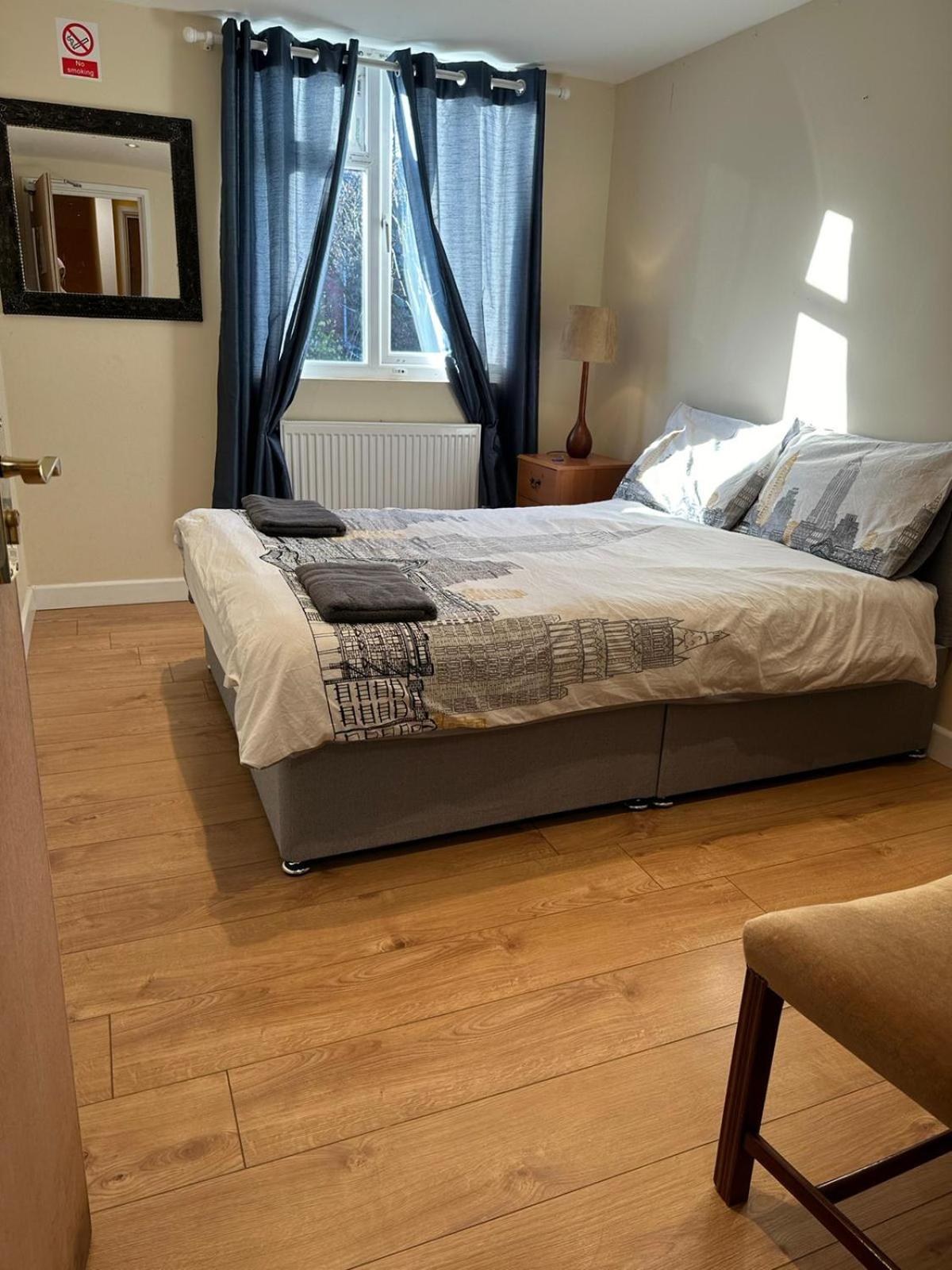 شقة Luton Town House Near Airport المظهر الخارجي الصورة